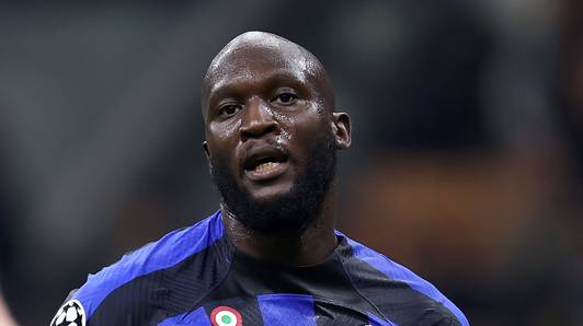 Komt WK nu echt in gevaar? Romelu Lukaku loopt bij Inter nieuwe spierblessure aan de dij op