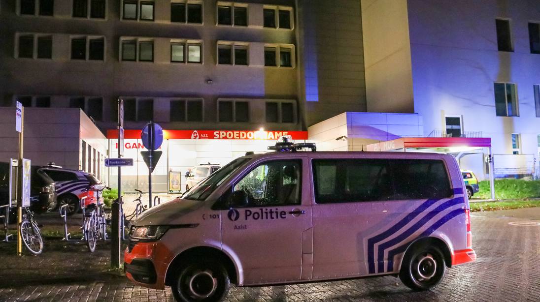 Neergestoken man (34) overlijdt minuten nadat ‘vriend des huizes’ hem binnenbrengt op spoedafdeling Aalsters ziekenhuis