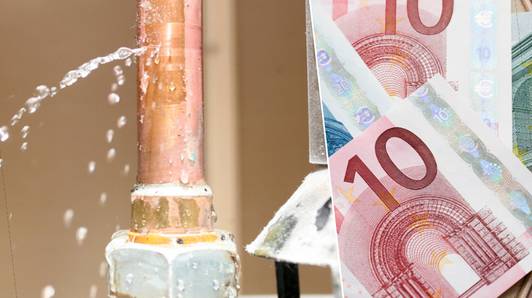 Abnormaal hoge waterfactuur door een lek: komt je brandverzekering tussen? En wat moet je zelf ondernemen?