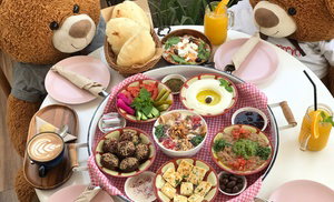 AED 50 Towards Food and Drinks