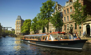 Rondvaart van 60 min in Amsterdam Rondvaart van 60 min in Amsterdam