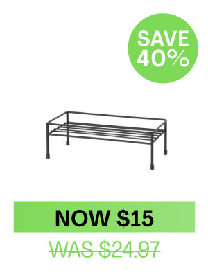 Petrageous Gizmo's Raised Feeder Table