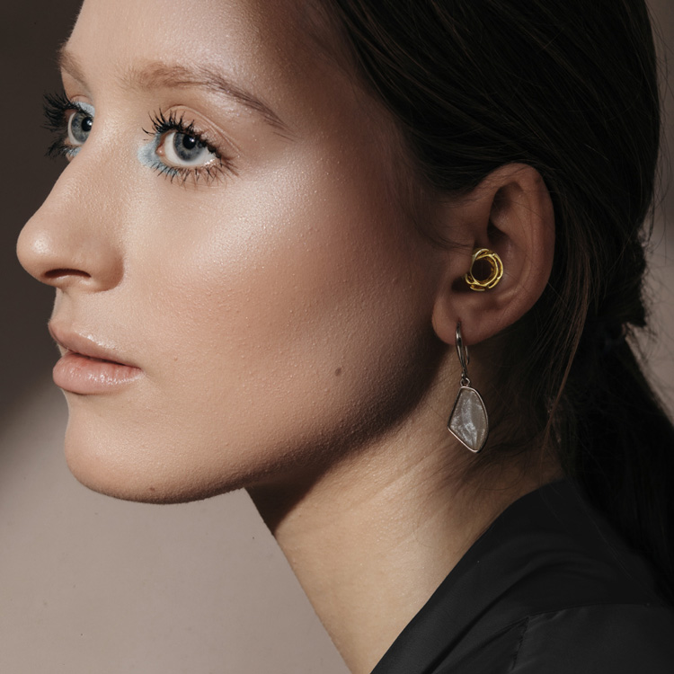 Loop Earplugs Win 18karat gold earplugs Milled