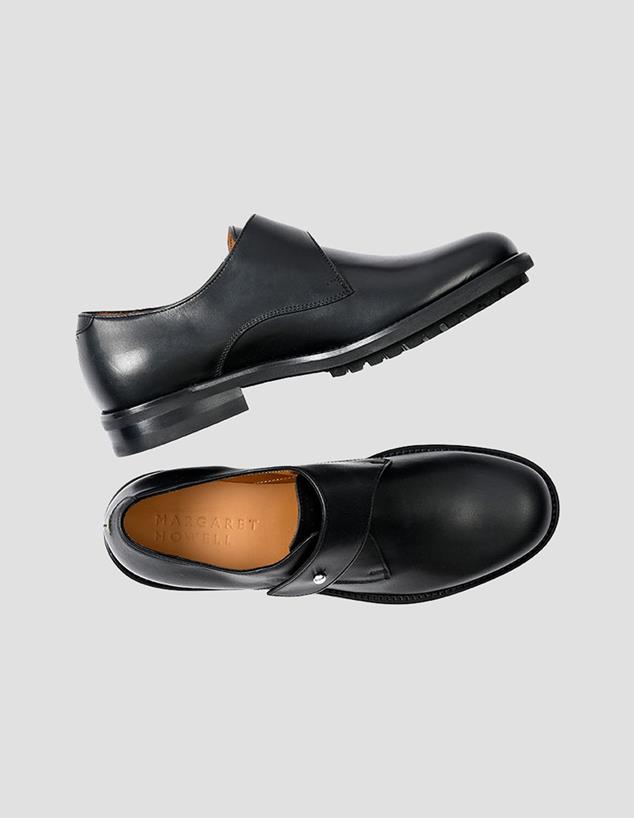 STUD STRAP SHOE LEATHER BLACK