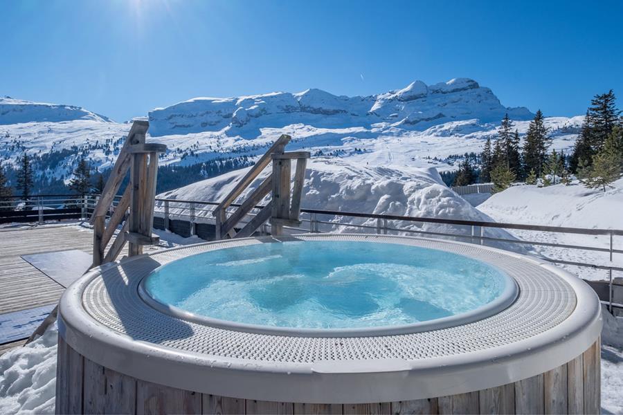Jacuzzi at Les Terrasses d'Helios