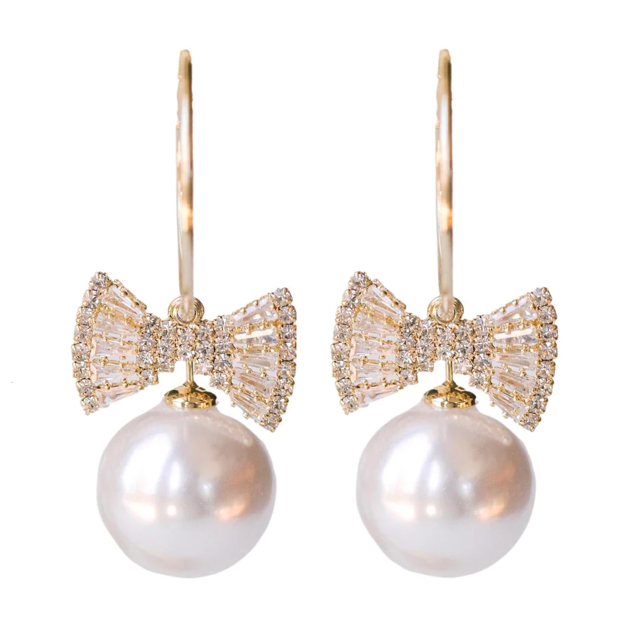 Image of Bow Tie Pearls