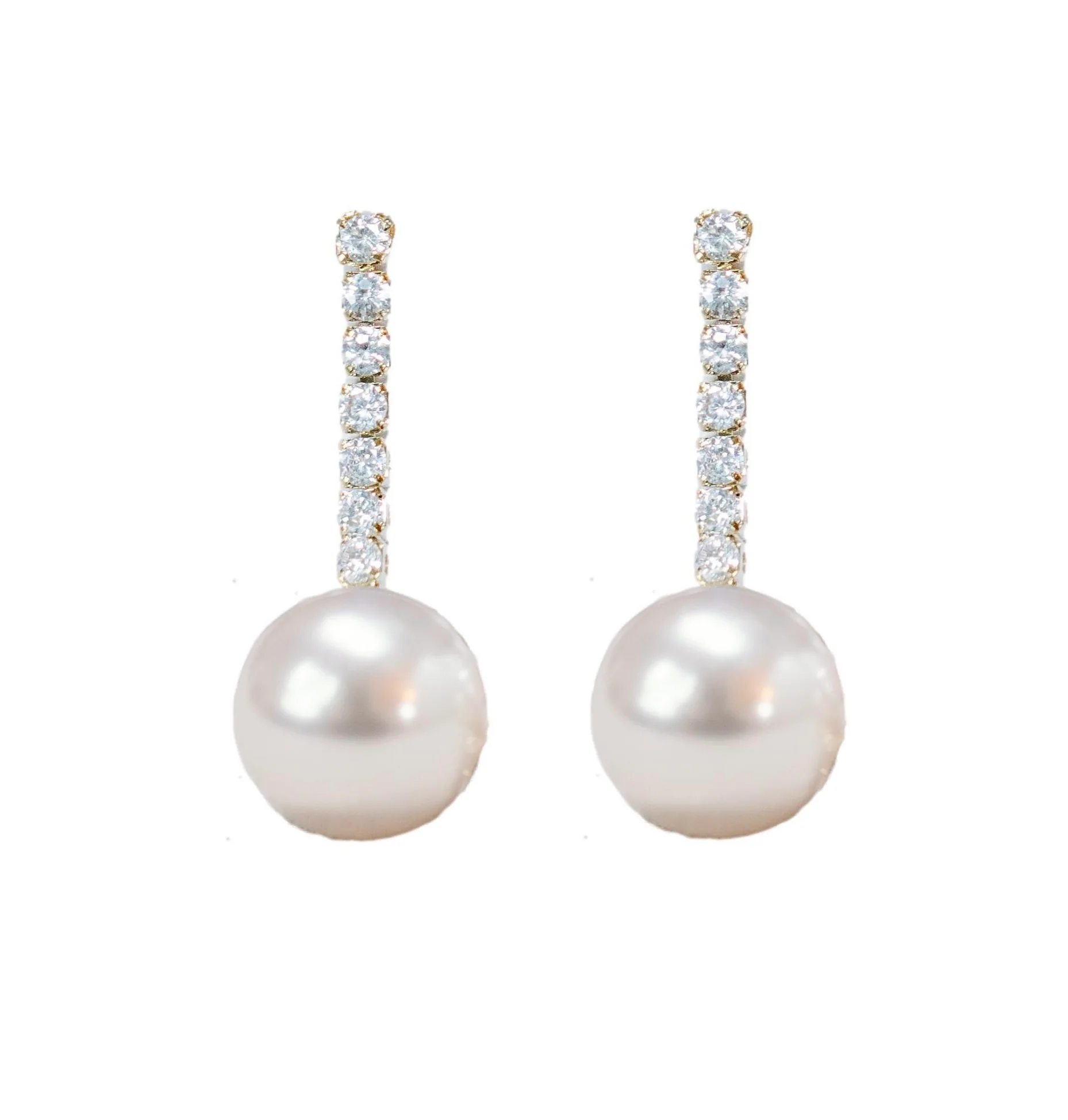 Image of Small Swingy Pearl and Diamond Drops