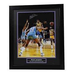 
Magic Johnson Autographed Los Angeles Lakers Framed 16x20 No Look Pass Photo Signed in Silver with Name Plate - PSA/DNA Authentic

