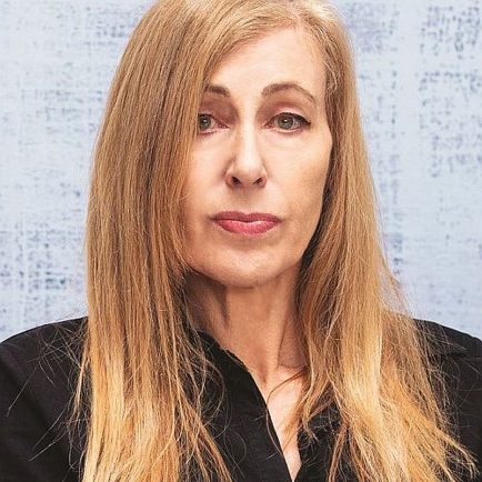 7 Questions for Painter Julie Umerle on Her Charitable Endeavors and the ‘Infinite Possibilities’ of Art