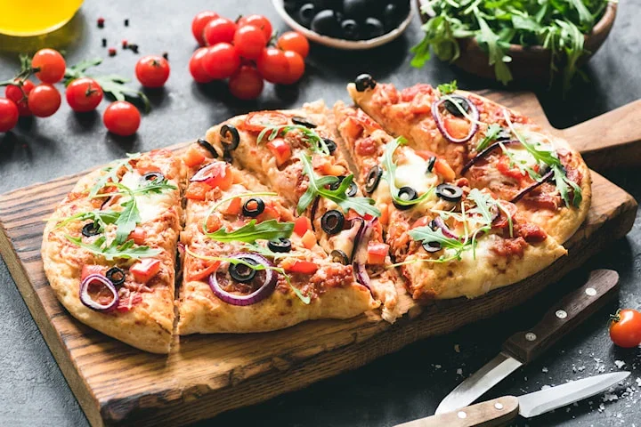 Flatbread inkl. läsk eller kaffe hos Le Croissant