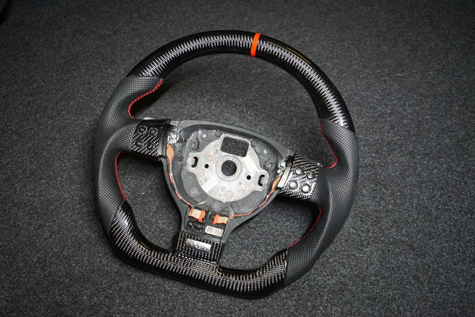 Volkswagen Golf MK5 Carbon Fibre Steering Wheel