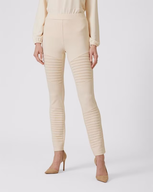 Schlupfhose im Bikerstil