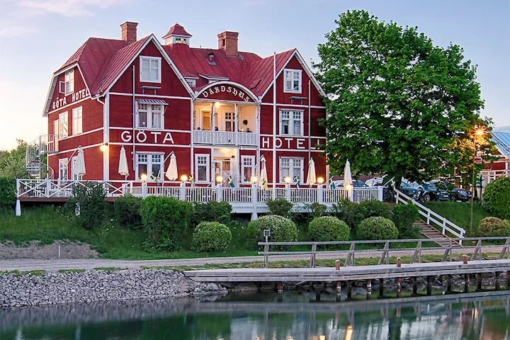 Möt våren på Göta Hotell inkl. middag och bubbel för 2