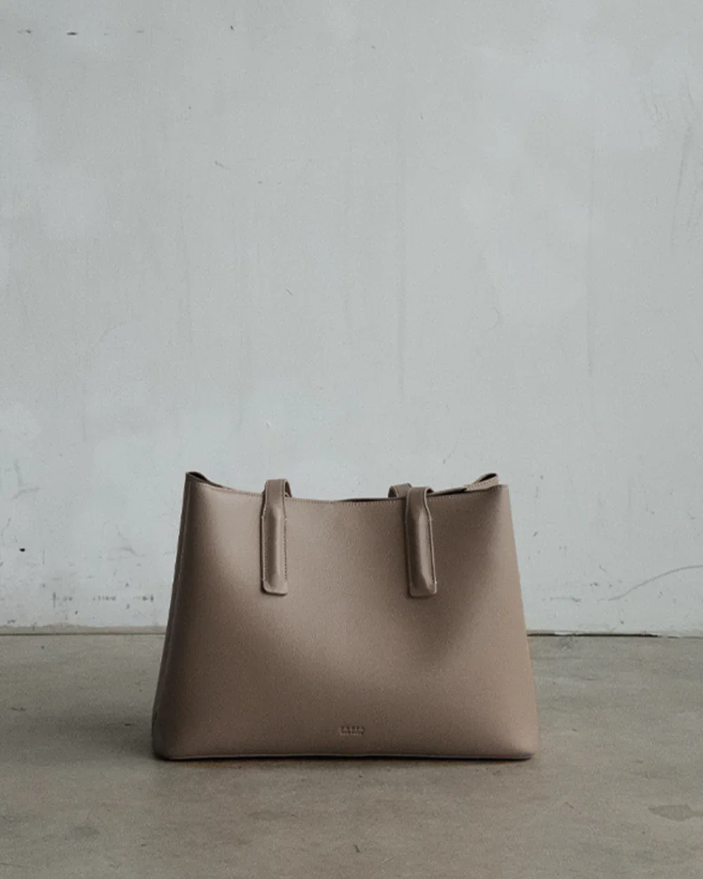 Image of Linnea Tote Taupe