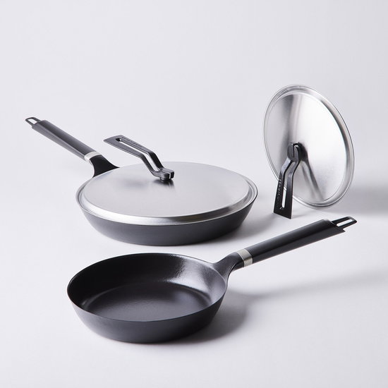 Vermicular Lightweight Japanese Oven-Safe Cast Iron Frying Pan