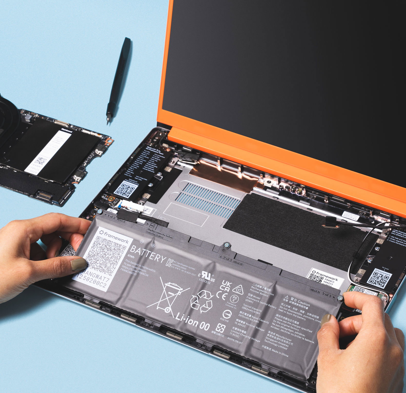 Installing a 61Wh battery