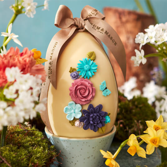 White Chocolate Decorated Egg
