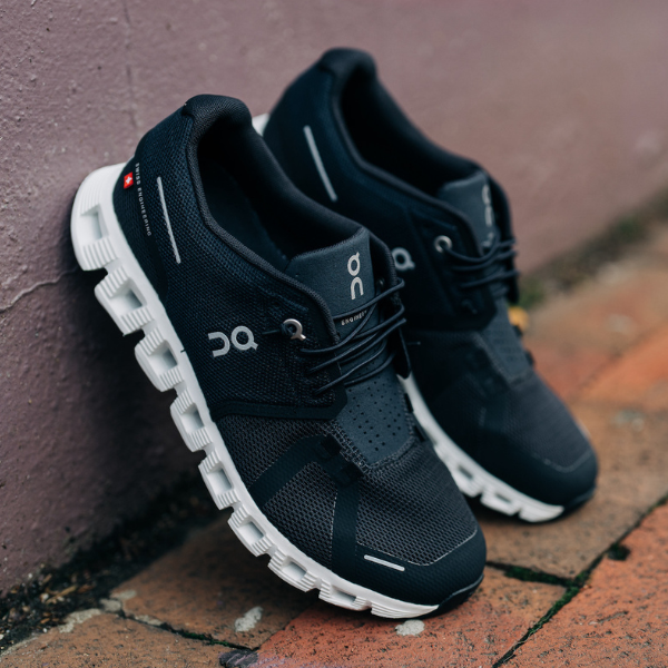 On Cloud 5 running shoes