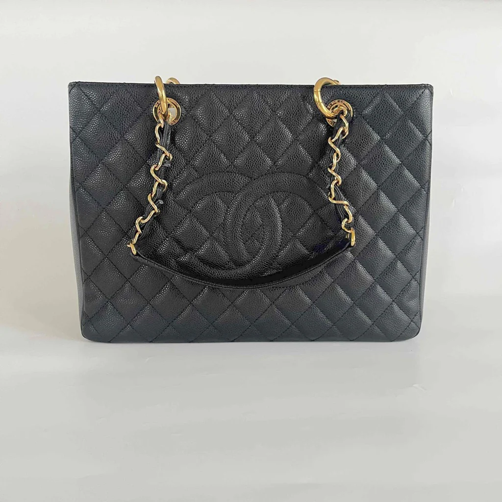 CHANEL Vintage Kelly Bag in Black Caviar