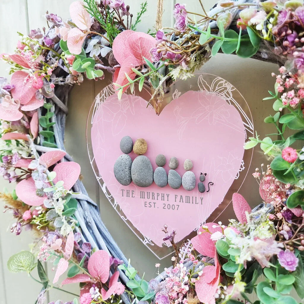 Handmade Personalised 'Family' Pebble Flower Wreath (3 colours available)