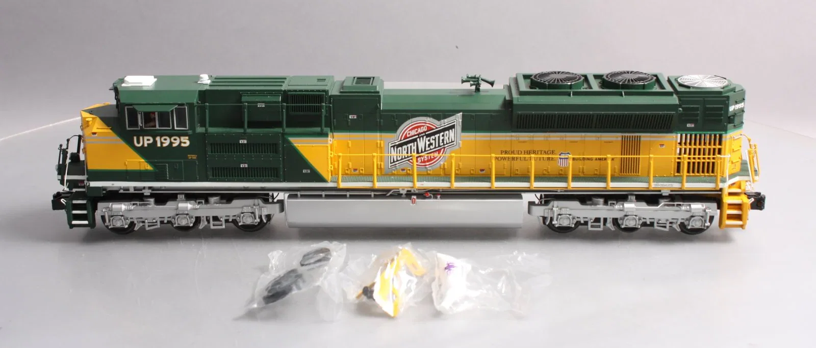 Image of MTH 20-2769-1E O Chicago & North Western SD70ACe Diesel Engine w/PS 2.0 #1995 EX