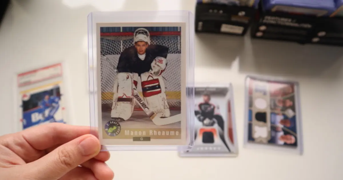 Toploader Binder: Creative way to display cards
