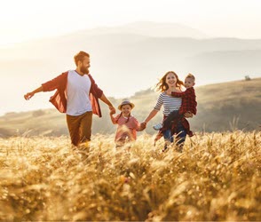 Tchibo Reisen schickt die ganze Familie in den Urlaub. Tchibo Reisen schickt die ganze Familie in den Urlaub.