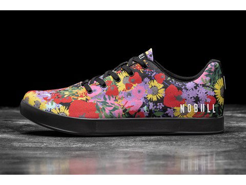 BLACK SUPERBLOSSOM CANVAS TRAINER (WOMEN'S)