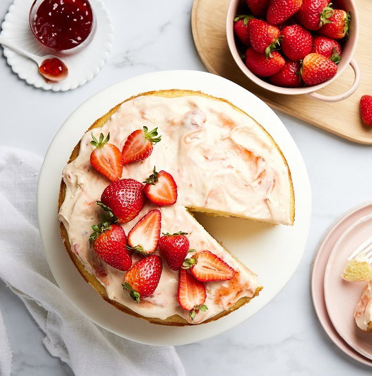 Strawberry & lemon layer cake