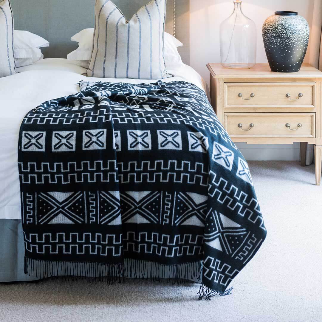 Thula Tula | Heirloom Basotho Wool Blanket - Black & Peacock