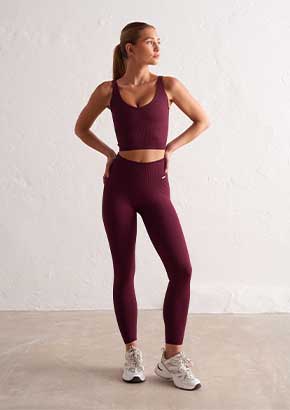 Bordeaux Ribbed Seamless Tights