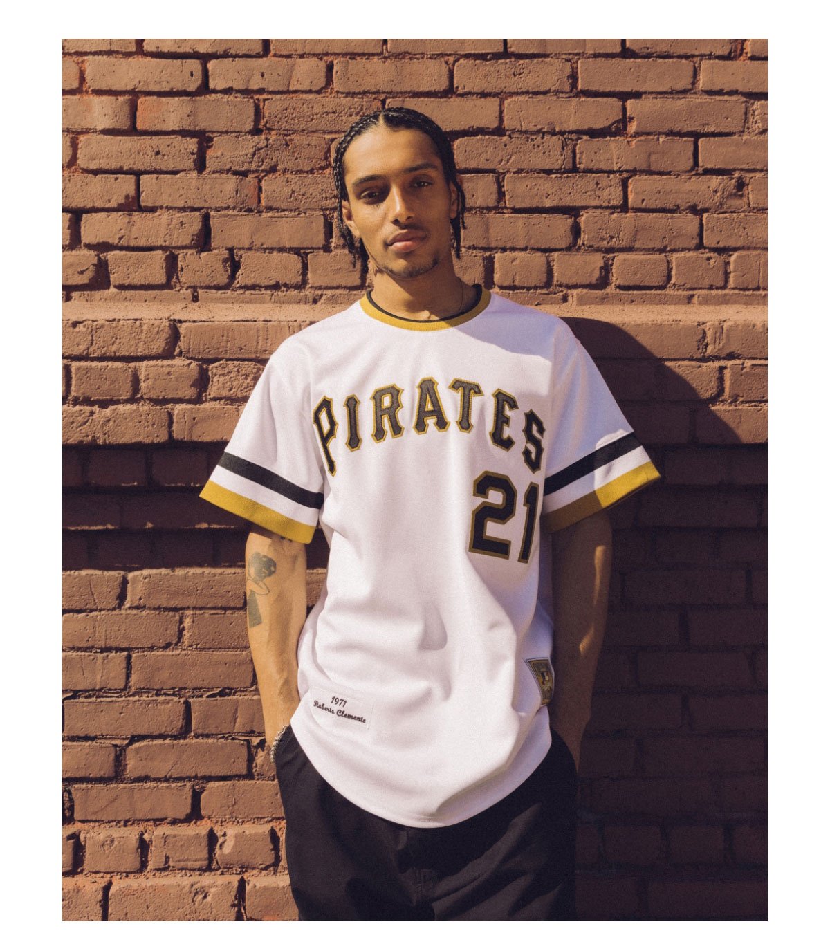 Mitchell & Ness Authentic Roberto Clemente Pittsburgh Pirates Home 1971 Jersey