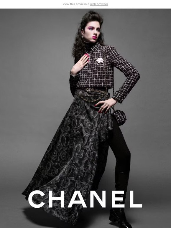 Chanel Makeup Looks from Fall/Winter 2023/24 Ready-to-Wear Show - Special  Madame Figaro Arabia