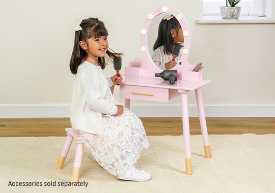 Dimples Light Up Wooden Vanity Table