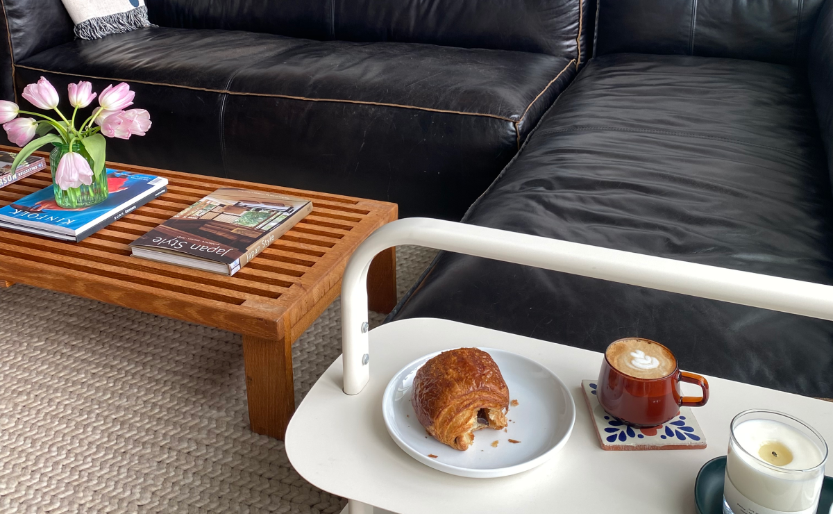 Open Spaces: An unconventional way to organize your living room with ...