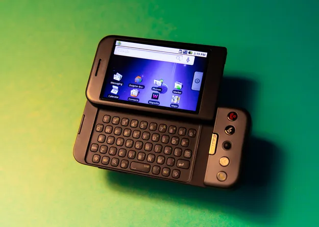 I Bought the First Android Phone Ever. It Wasn't Pretty, but I Loved It
