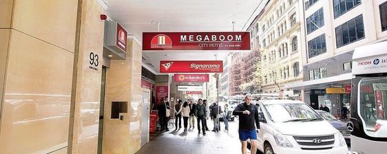 Megaboom City Hotel