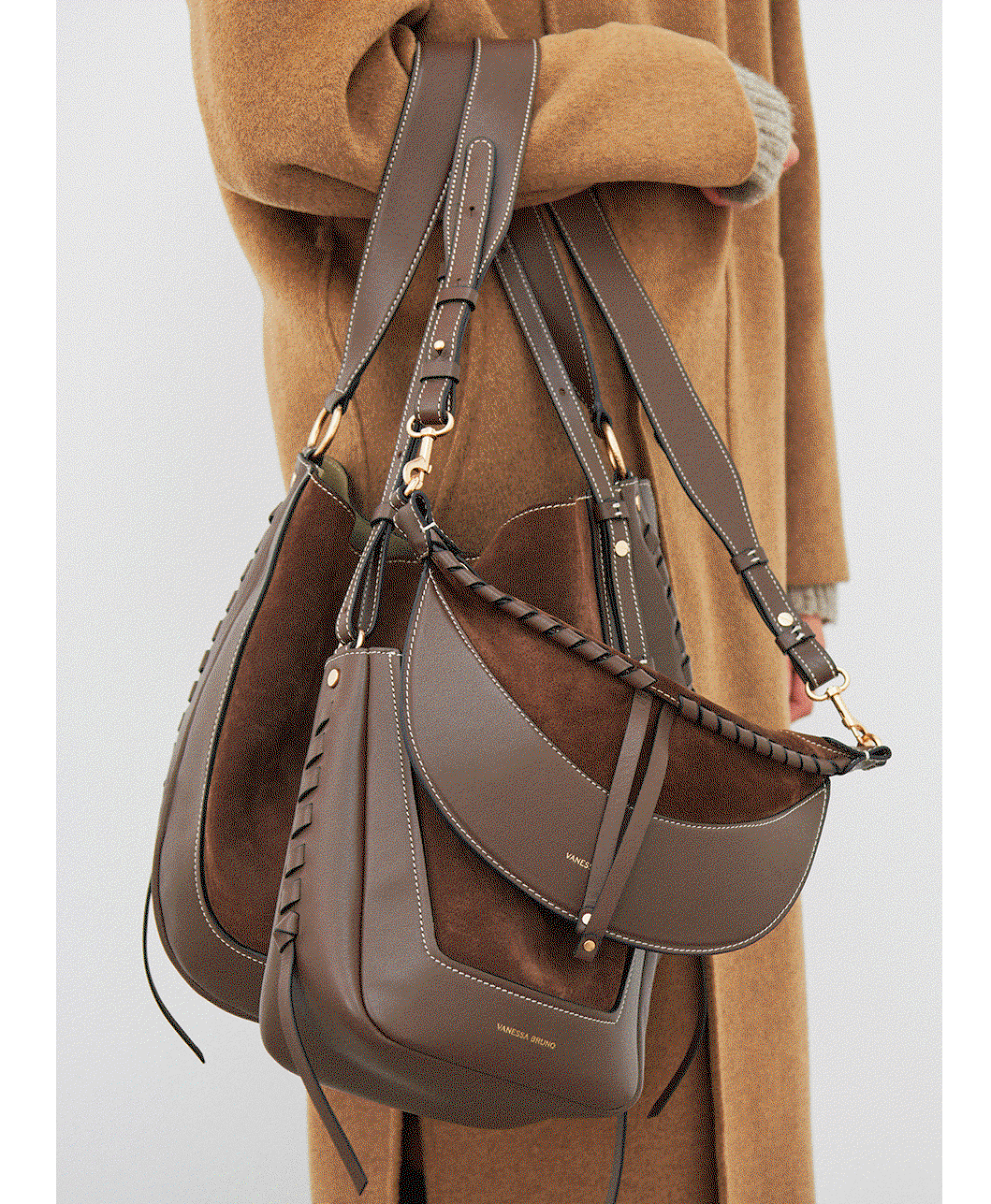 Sac Hobo Vanessa Bruno En Raphia Et Cuir - Taille Moyenne - Couleur Naturel - Occasion Peu Portée