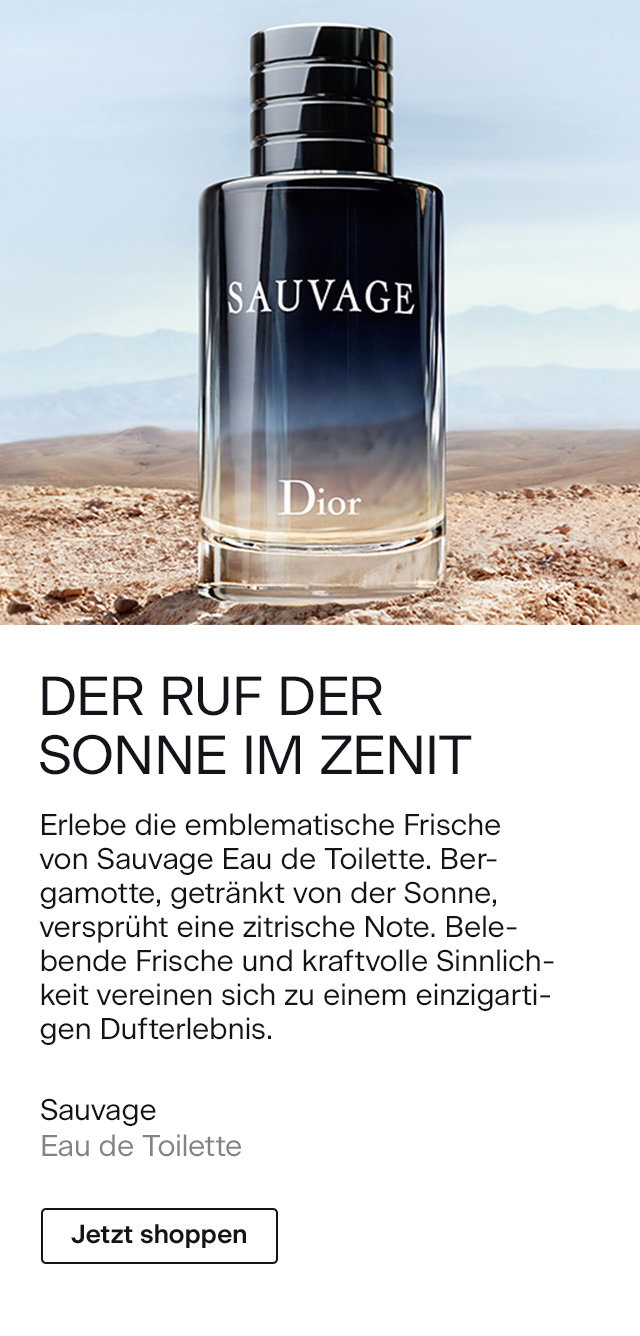 DER RUF DER SONNE IM ZENIT Erlebe die emblematische Frische von Sauvage Eau de Toilette. Bergamotte, getränkt von der Sonne, versprüht eine zitrische Note. Belebende Frische und kraftvolle Sinnlichkeit vereinen sich zu einem einzigartigen Dufterlebnis. DIOR Sauvage Eau de Toilette >Jetzt shoppen