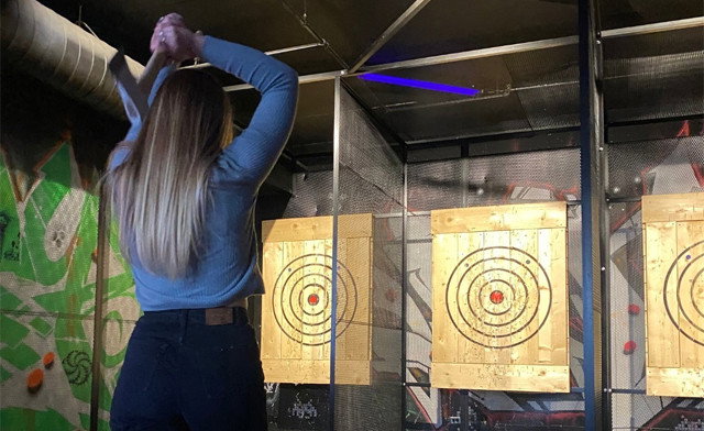 Axe Throwing - Up to 6 People