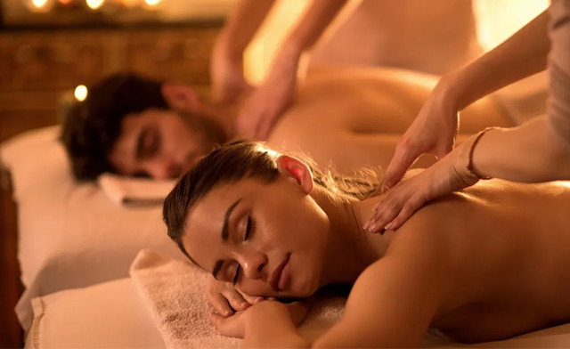 1 Hour Couples Massage