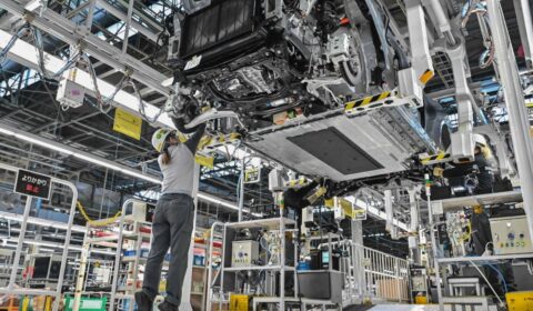 Japanese government lifts economic growth estimates
