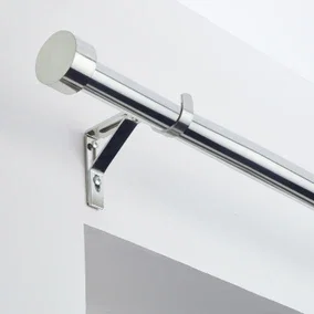 Trinity Metal Extendable Eyelet Curtain Pole