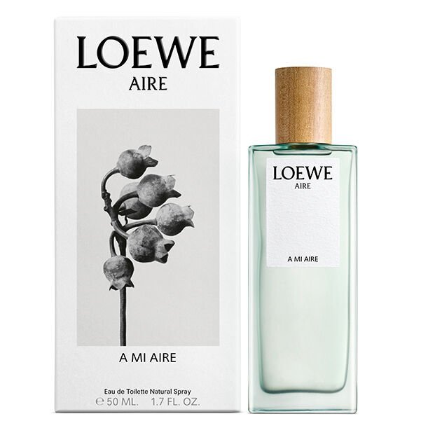 The box and bottle of LOEWE A Mi Aire perfume.