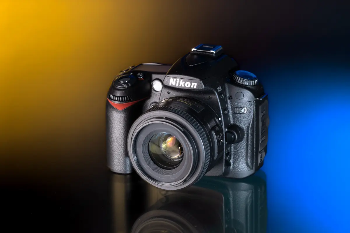 Nikon D90 APS-C DSLR for Beginners