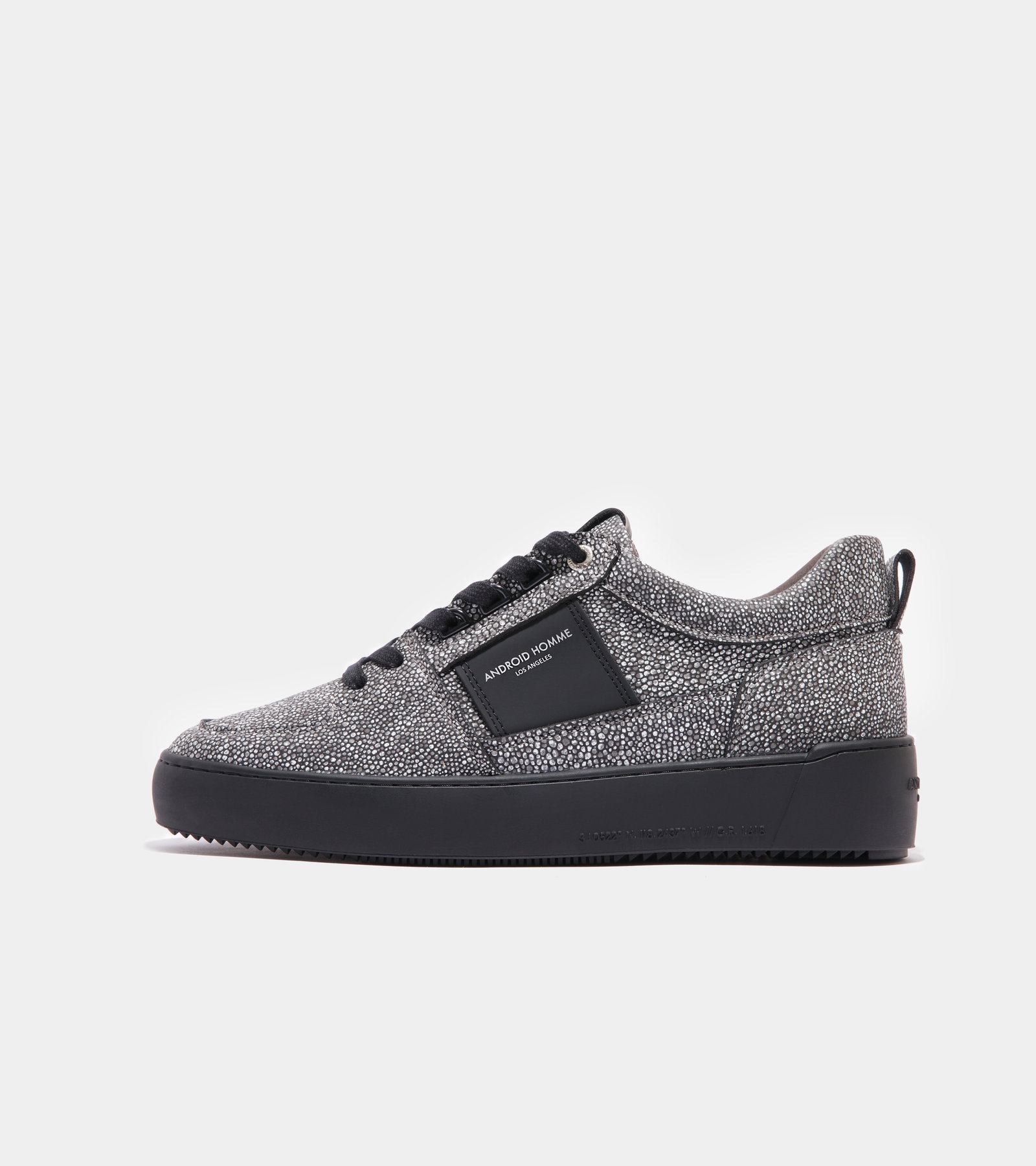 Point Dume Low | Black Reflective Caviar