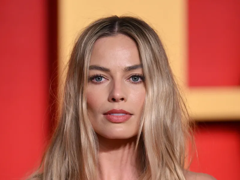 Vogue: Margot Robbie Tries Out 2024’s Biggest Hair Trend | Milled