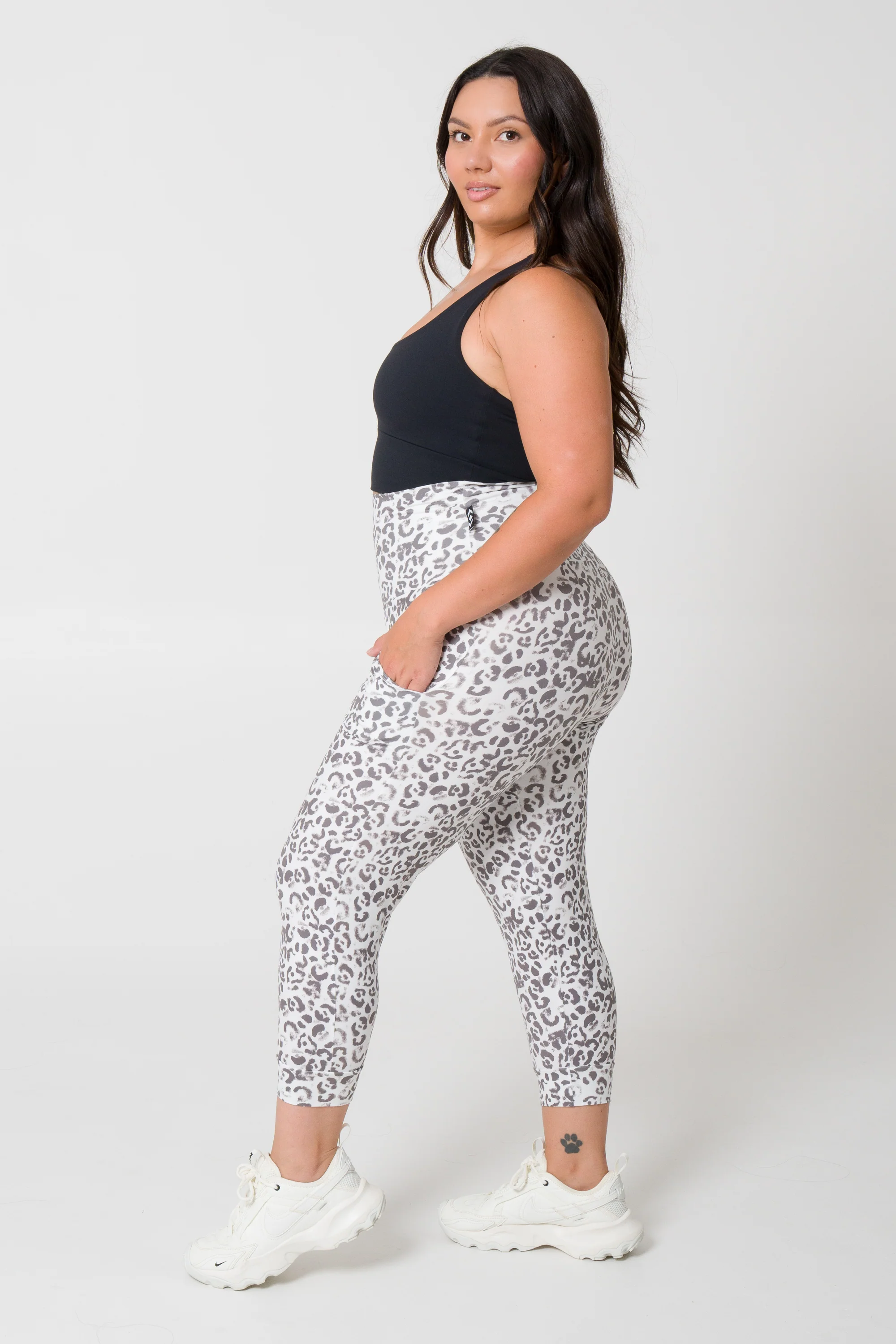 Image of Snow Jag Soft to Touch - Jogger Capris w/ Pockets