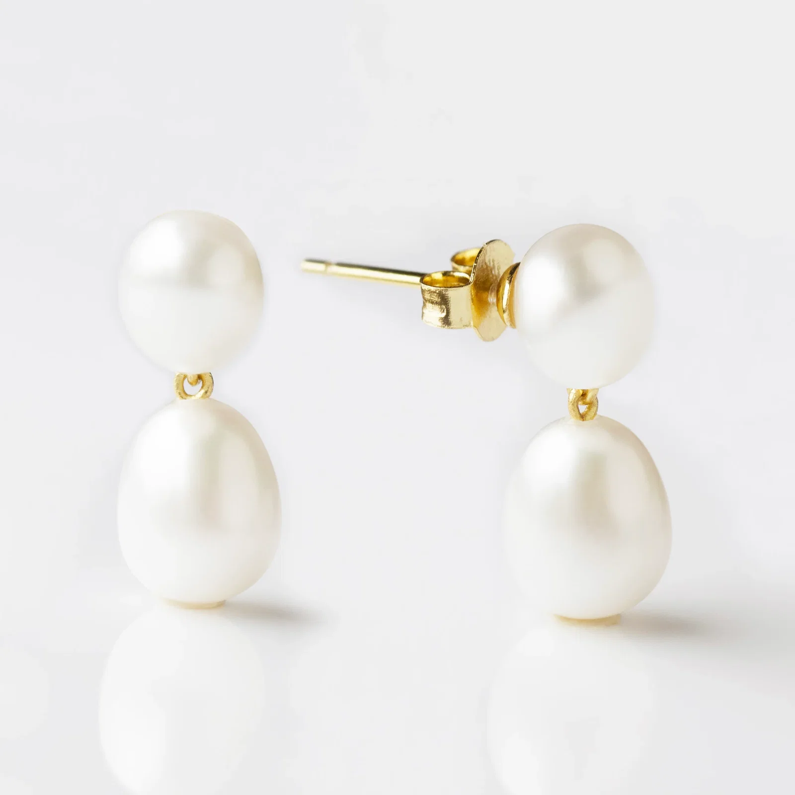 Image of Arabella Pearl Drop Earrings