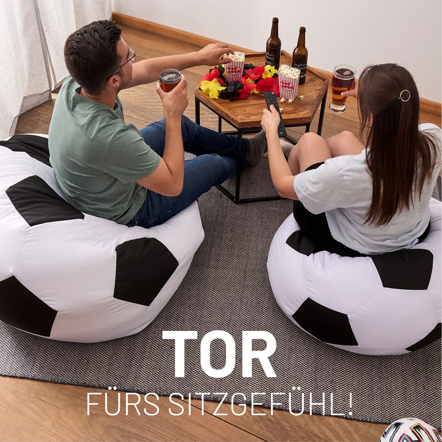 LUMALAND Luxury Fußball Sitzsack - Hochwertiges Fussballsitzkissen aus der Comfortline - groß